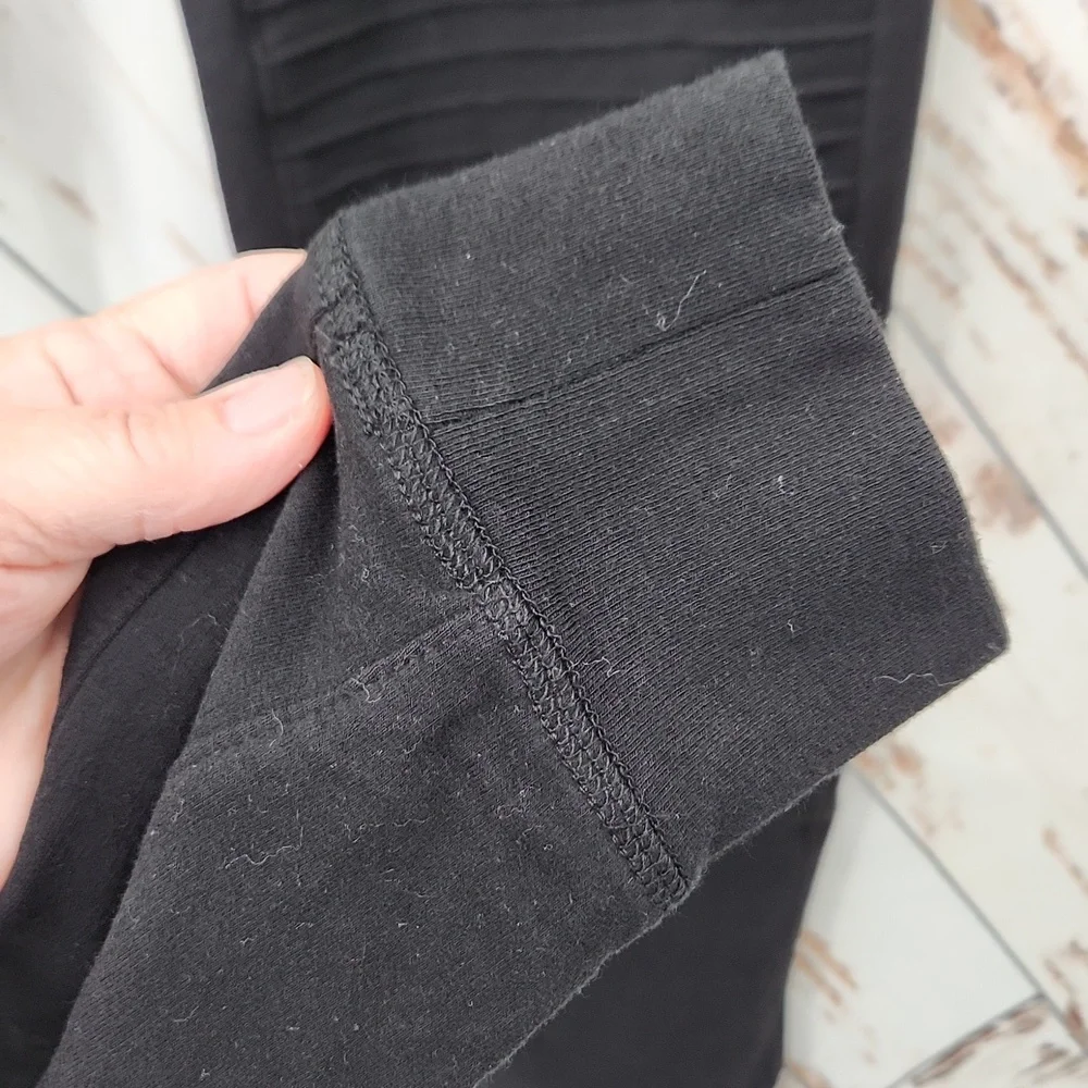 Alo Yoga Urban Moto Sweatpants - Picture 5 of 9